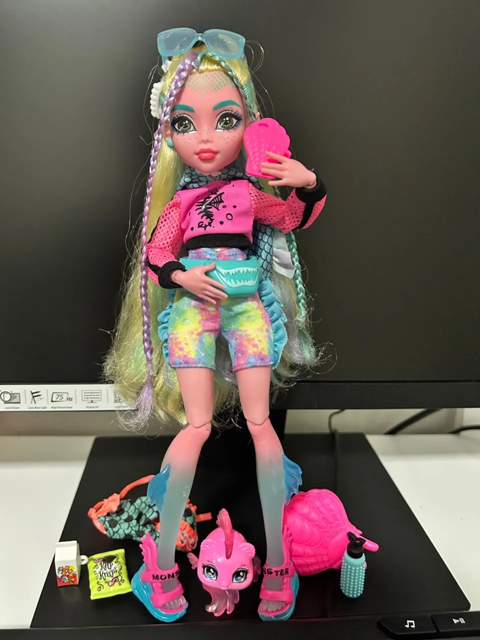 Monster high g3 Lagoona blue básica completa