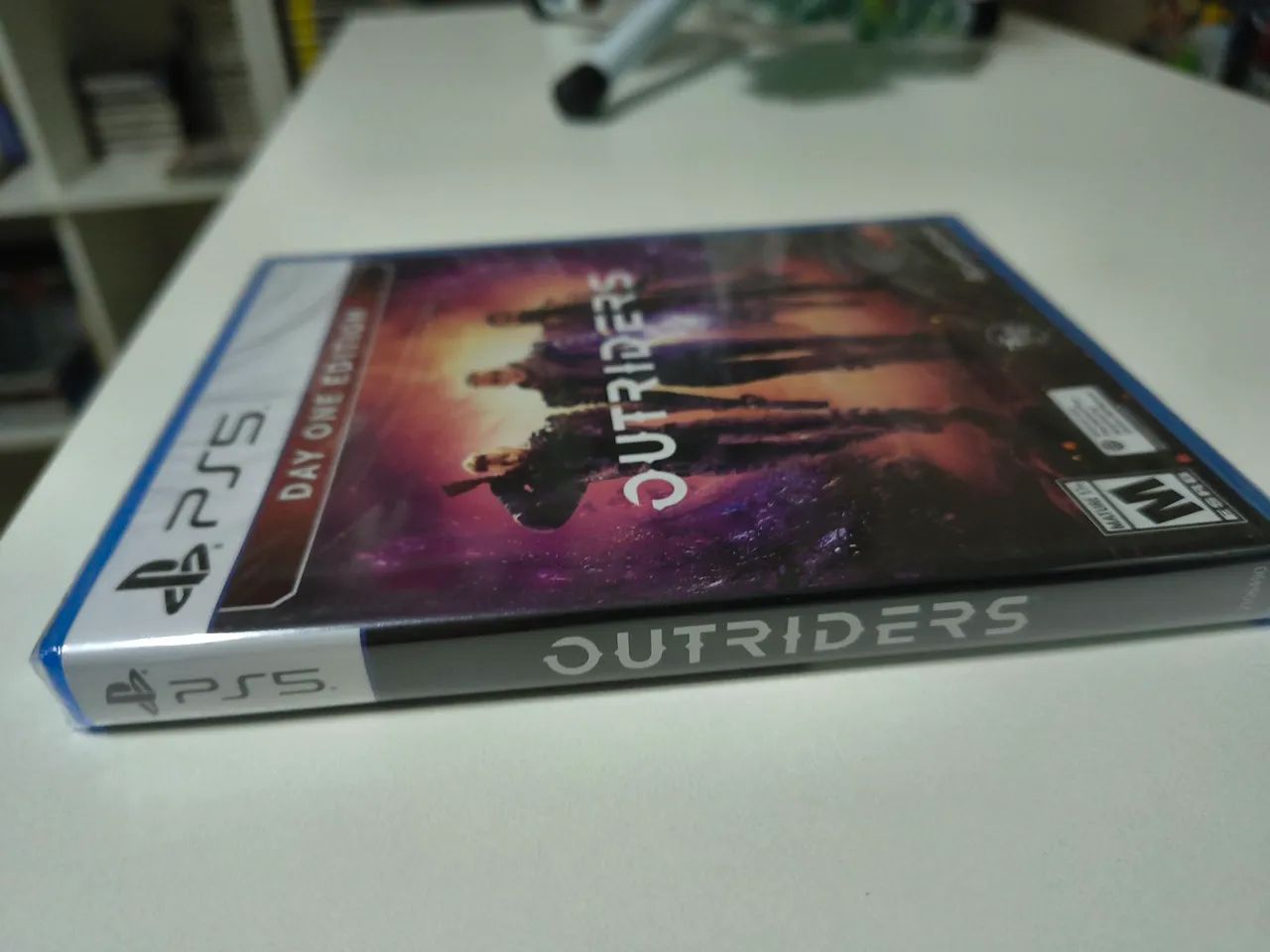 Outriders Day One Edition PS5 Lacrado  - Foto 2