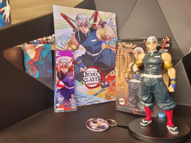 Action Figure Uzui Bandai - Banpresto + Brindes