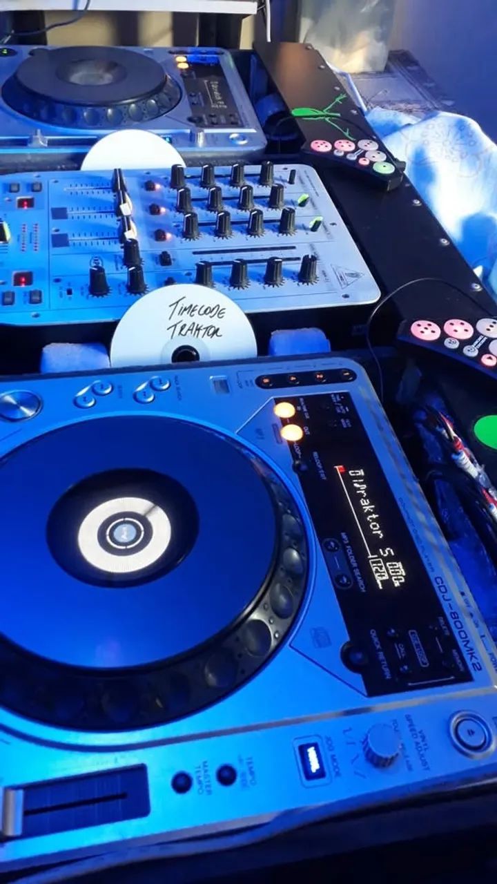 Pioneer CDJ 800 MK2 - Equipamentos e Acessórios de Som Pioneer CDJ 800 MK2 - Equipamentos e Acessórios de Som