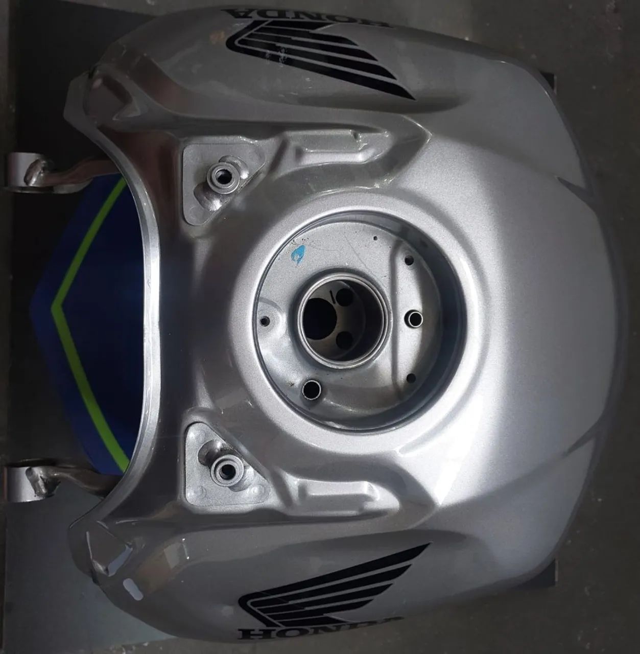 Tanque de combustível CB 650R prata 20/21 - Foto 3