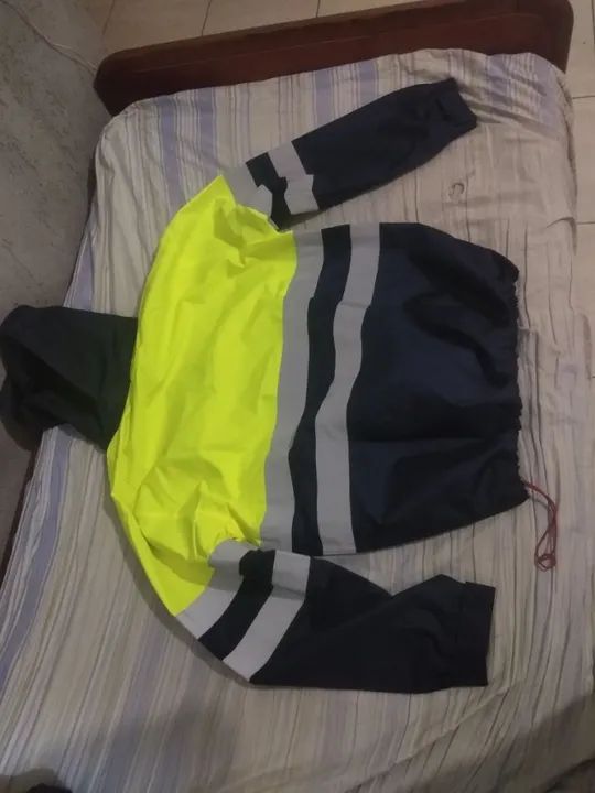 Agasalho impermeável Everfit - Foto 3
