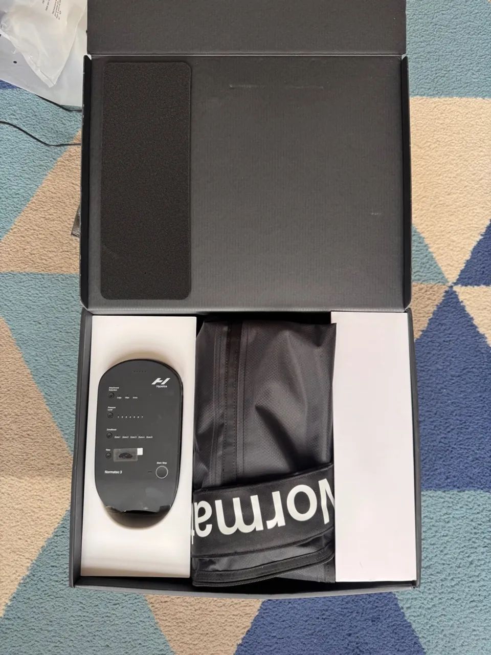 Bota de compressão normatec hyperice tamanho M usadas apenas por 3 meses - Foto 2