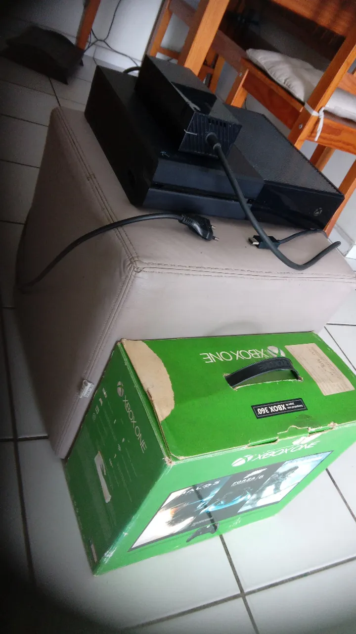 Xbox One 500gb Liga E Desliga Com Defeito Para Conserto (Usado)