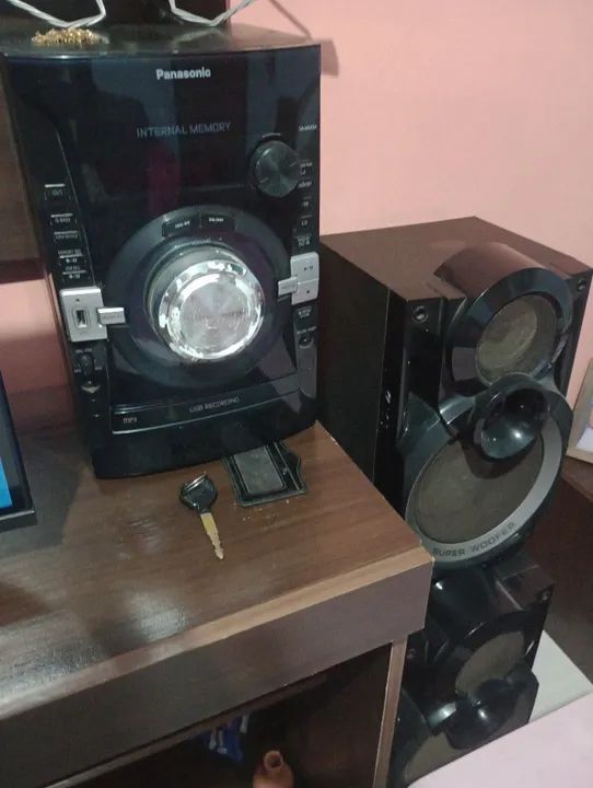 Som Panasonic com Super Woofer