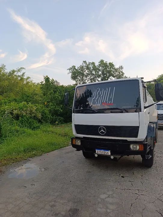 1718 vendo somente no chacis tel * tbm troco em automóvel ou camionete. - Foto 2