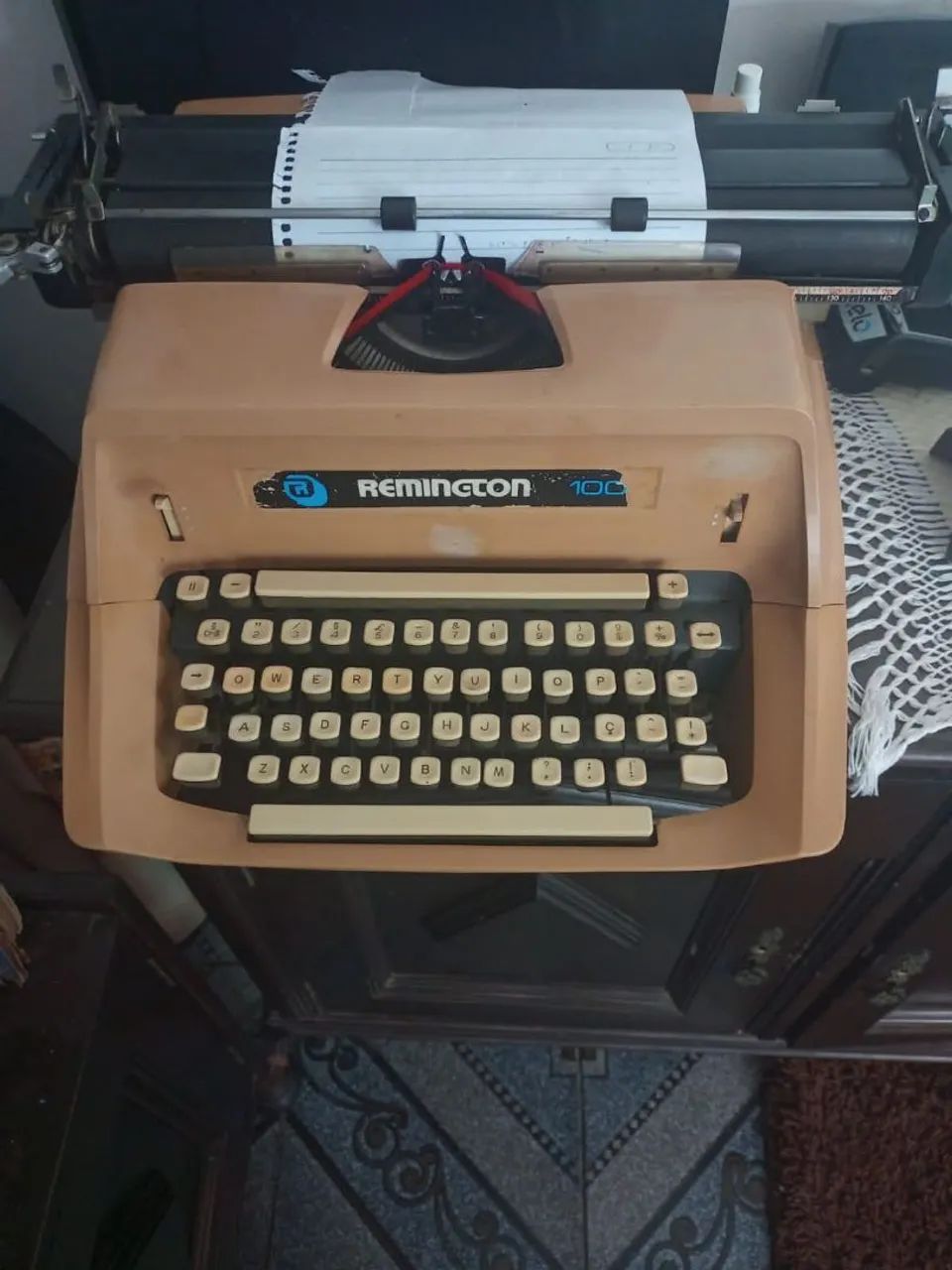 Máquina de escrever Remington 100
