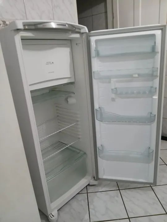 Geladeira Eletrolux - Foto 2