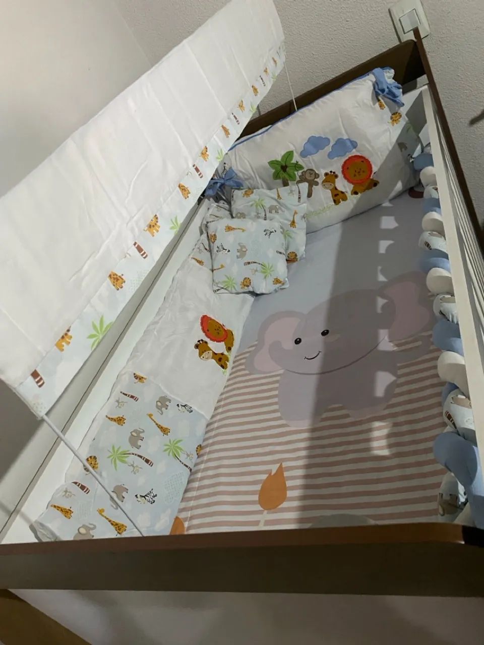 Berço grão de gente ( vira mini cama ) e banheira Splash BURIGOTTO - Foto 4
