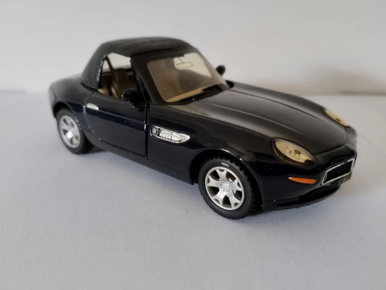 Kinsmart - Miniatura BMW Z8  - Foto 4