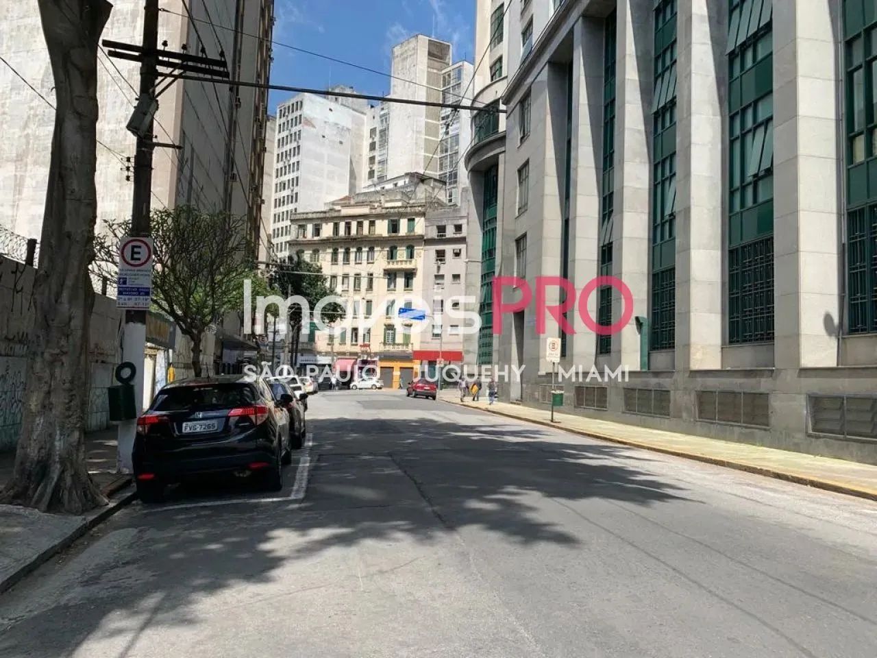 Terreno ZEIS 5 potencial construtivo 4 x o terreno. Entre duas estações de Metrô.