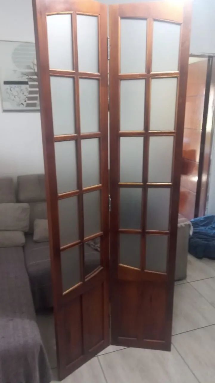 Porta de madeira com vidros - 8 folhas - Foto 2
