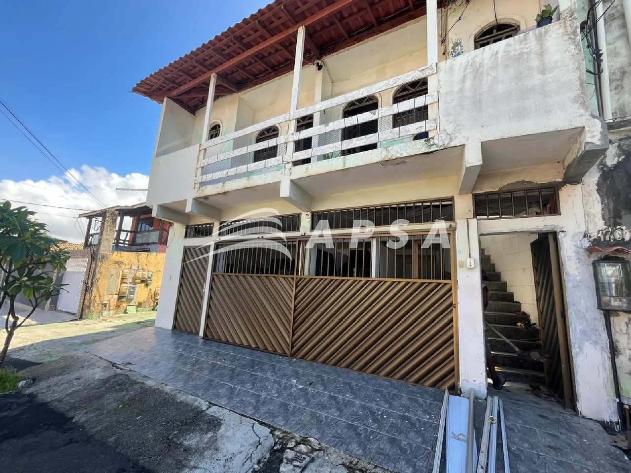 OPORTUNIDADE ÚNICA! IMÓVEL PARA ALUGAR EM PIATÃ. CASA MOBILIADA EM CONDOMÍNIO FECHADO COM