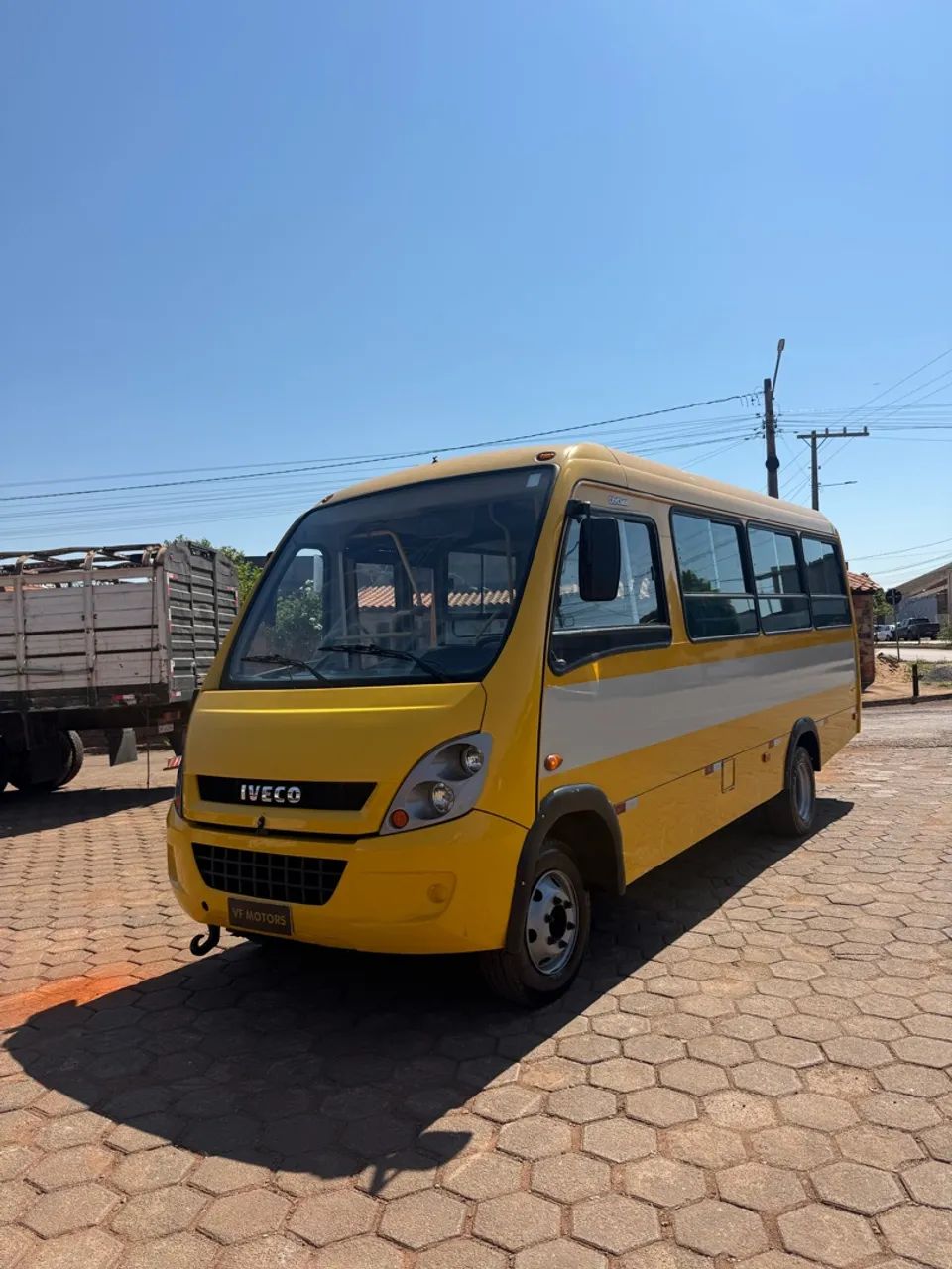 Micro ônibus Iveco 2011 - Foto 3