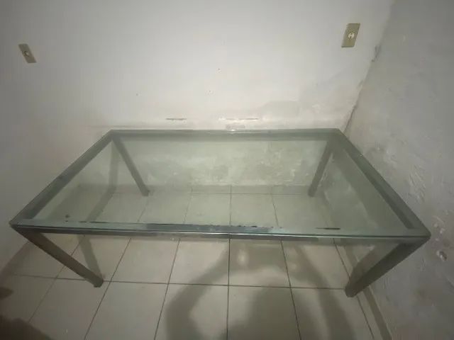 Mesa quadrada de vidro 