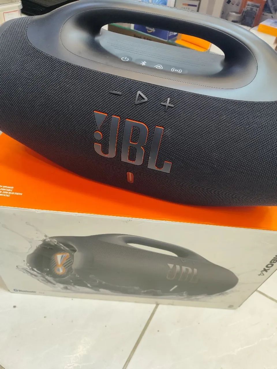 JBL bombox4