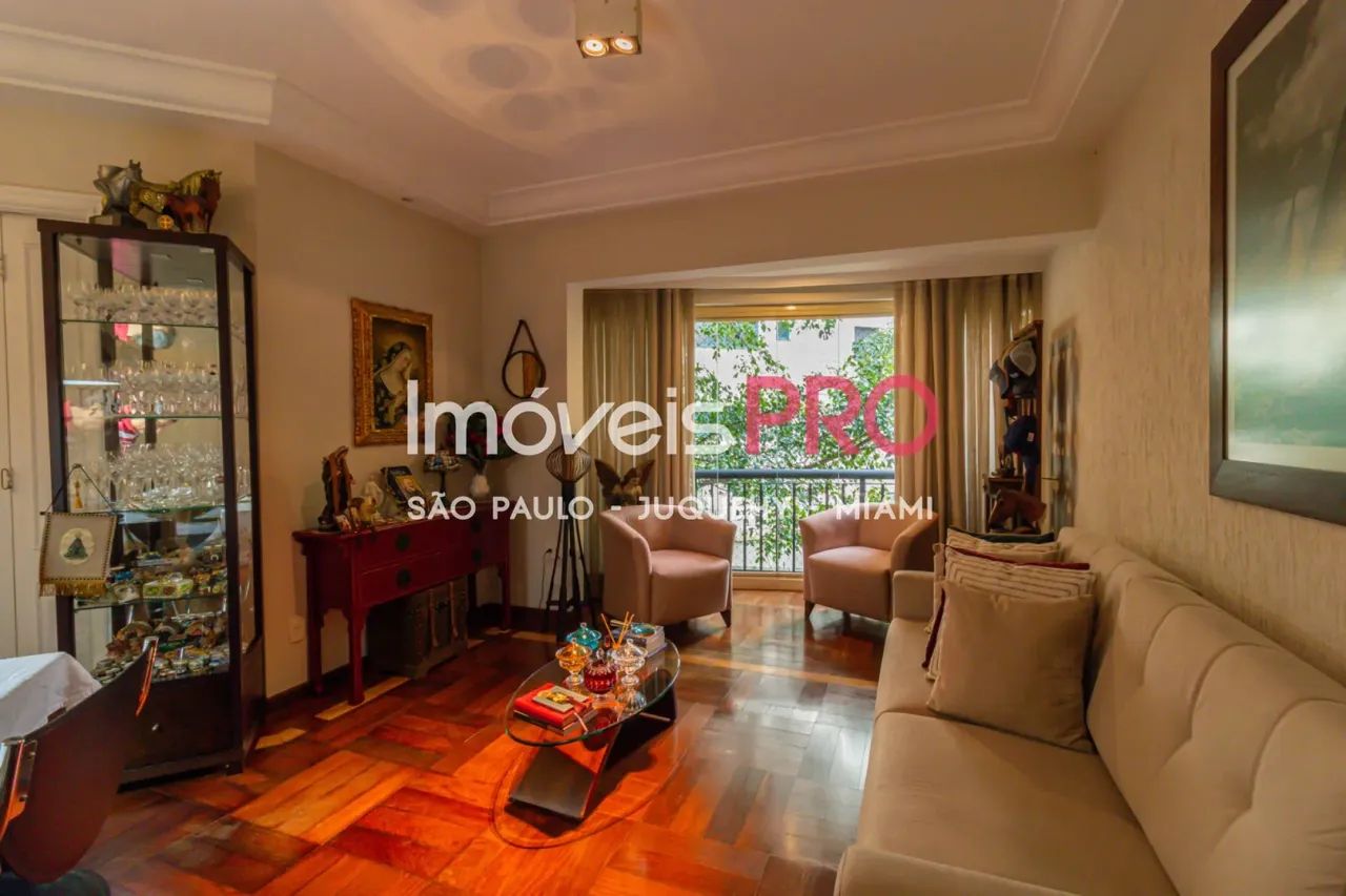 Apartamento para venda com 94m² em Moema - São Paulo.