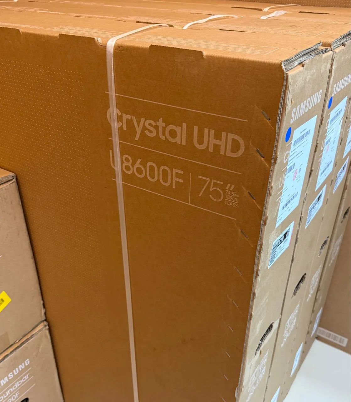 TV Samsung 75 U8600F  nova Lacrada 2025