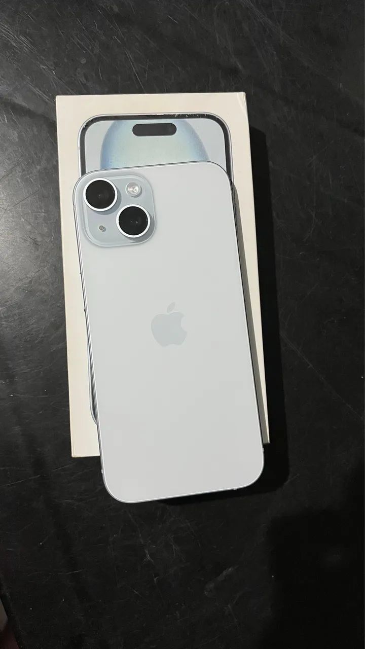 iPhone 15 azul 