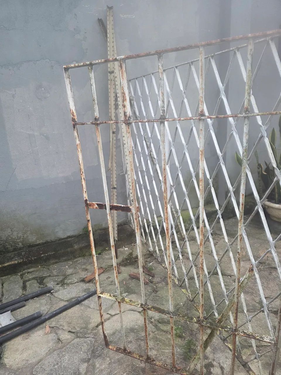 Grade de alumínio