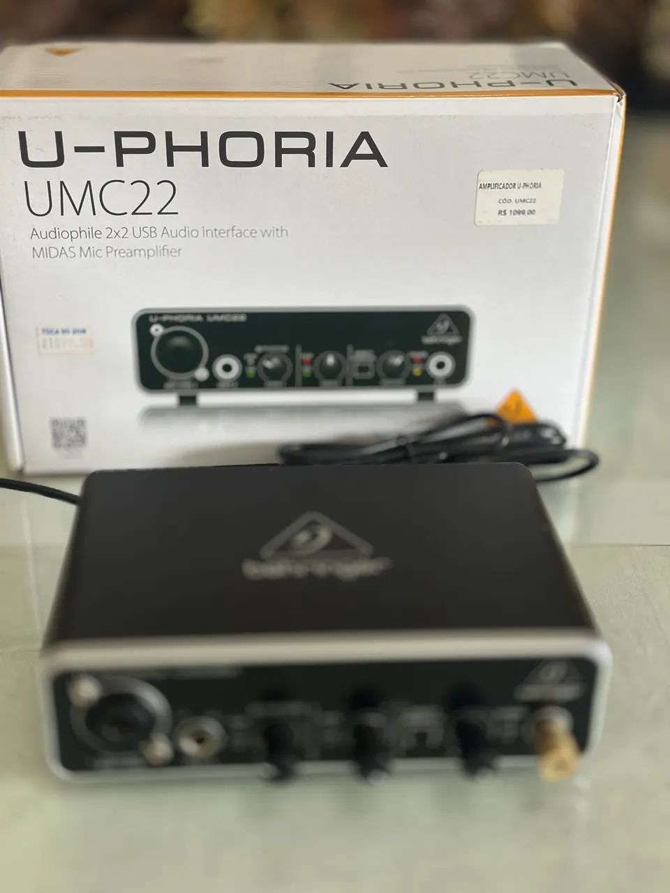 Interface de áudio Behringer WMC22