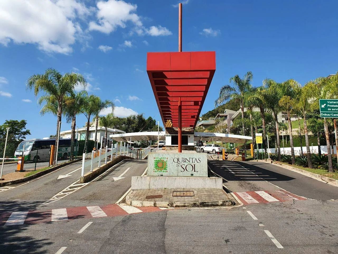 Lote de 841m² no condomínio Quintas do Sol