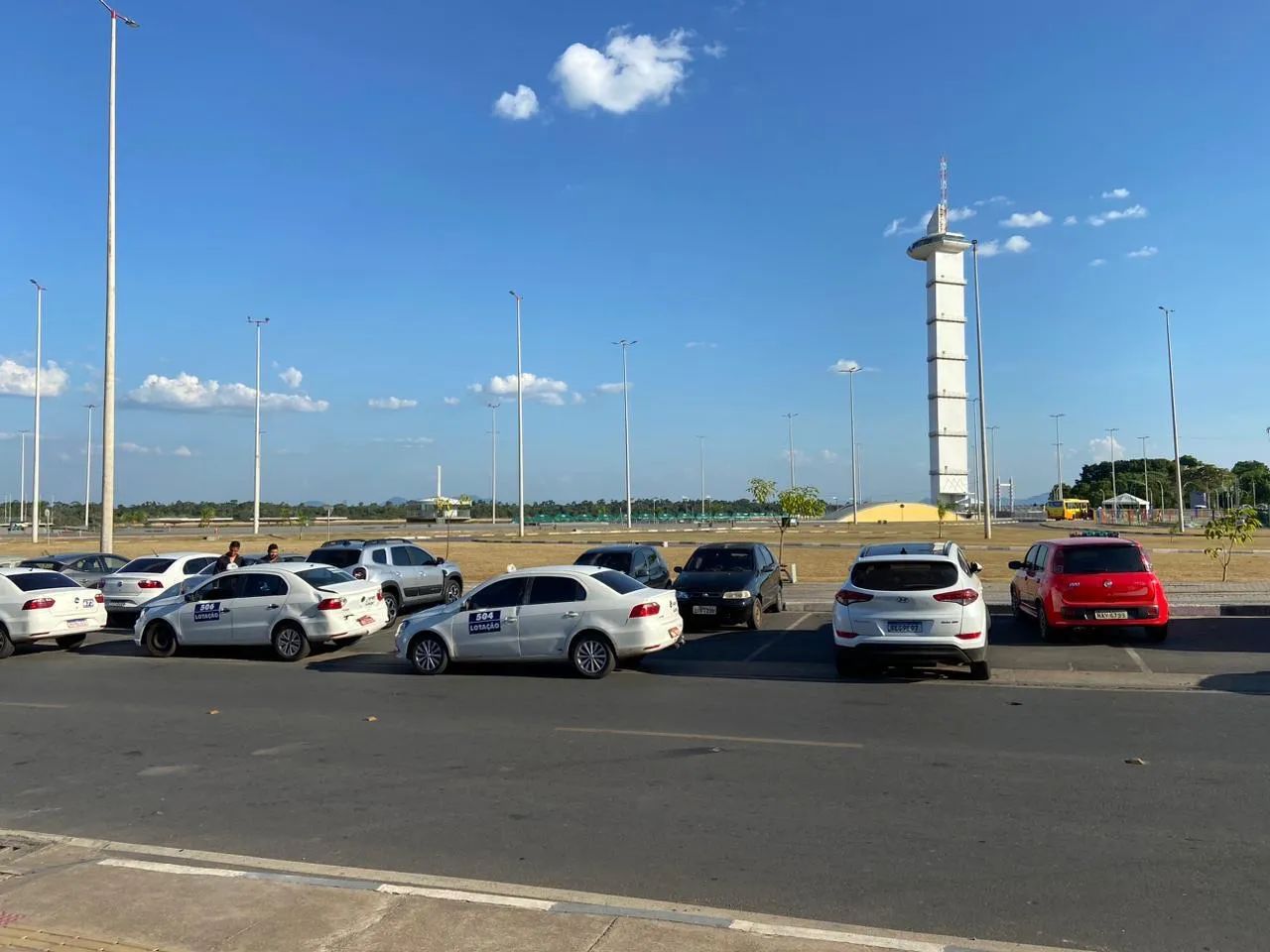 ALUGA-SE SALAS DE 23m2 a 40m2 - Foto 4