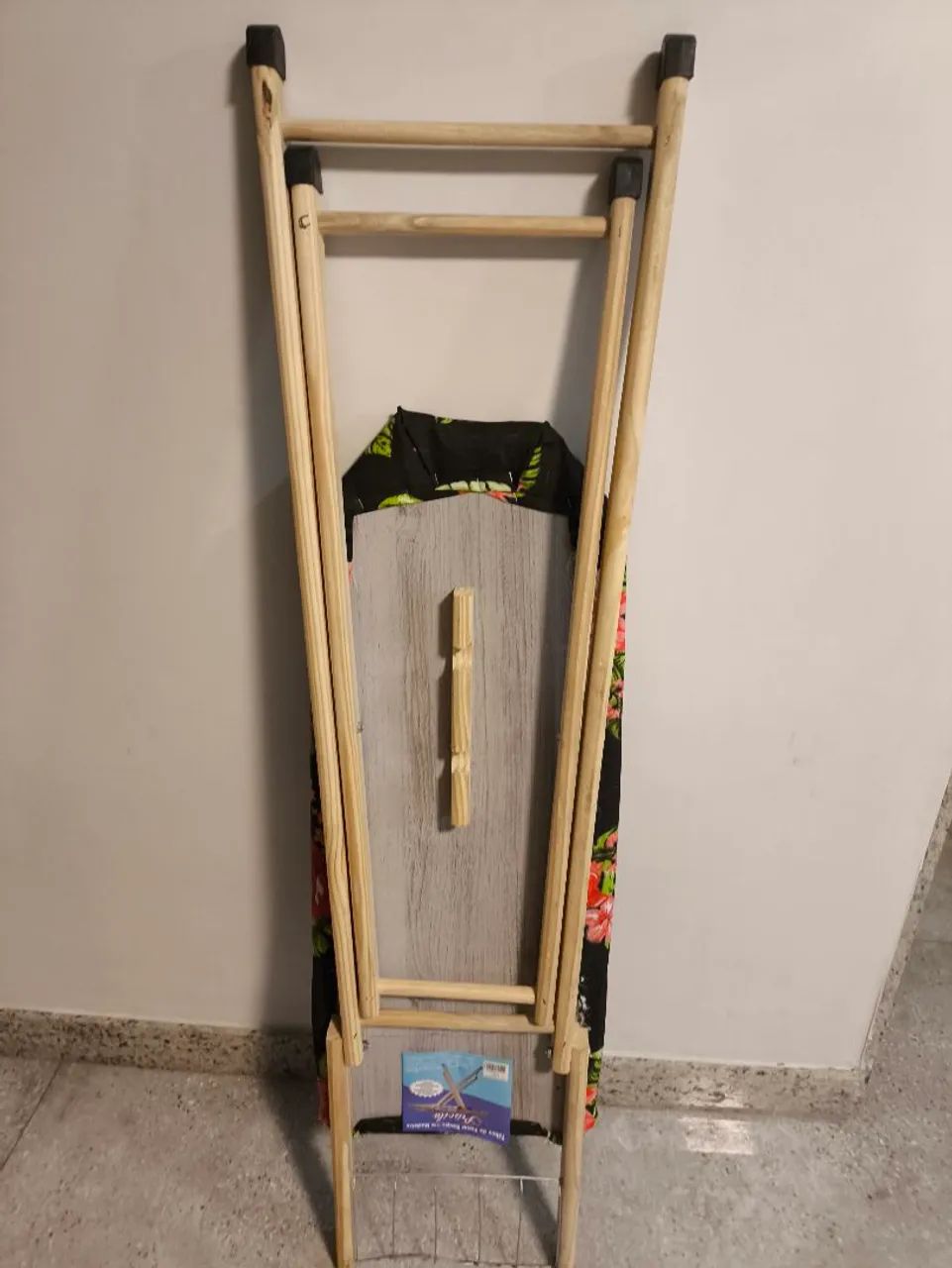 Tábua de passar roupa - Foto 2