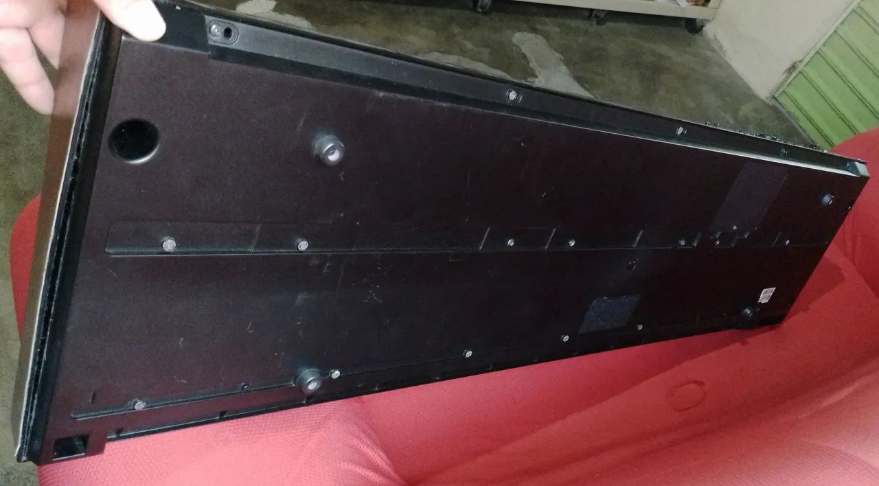 TECLADO ROLAND JUNO STAGE COM DEFEITO  - Foto 2