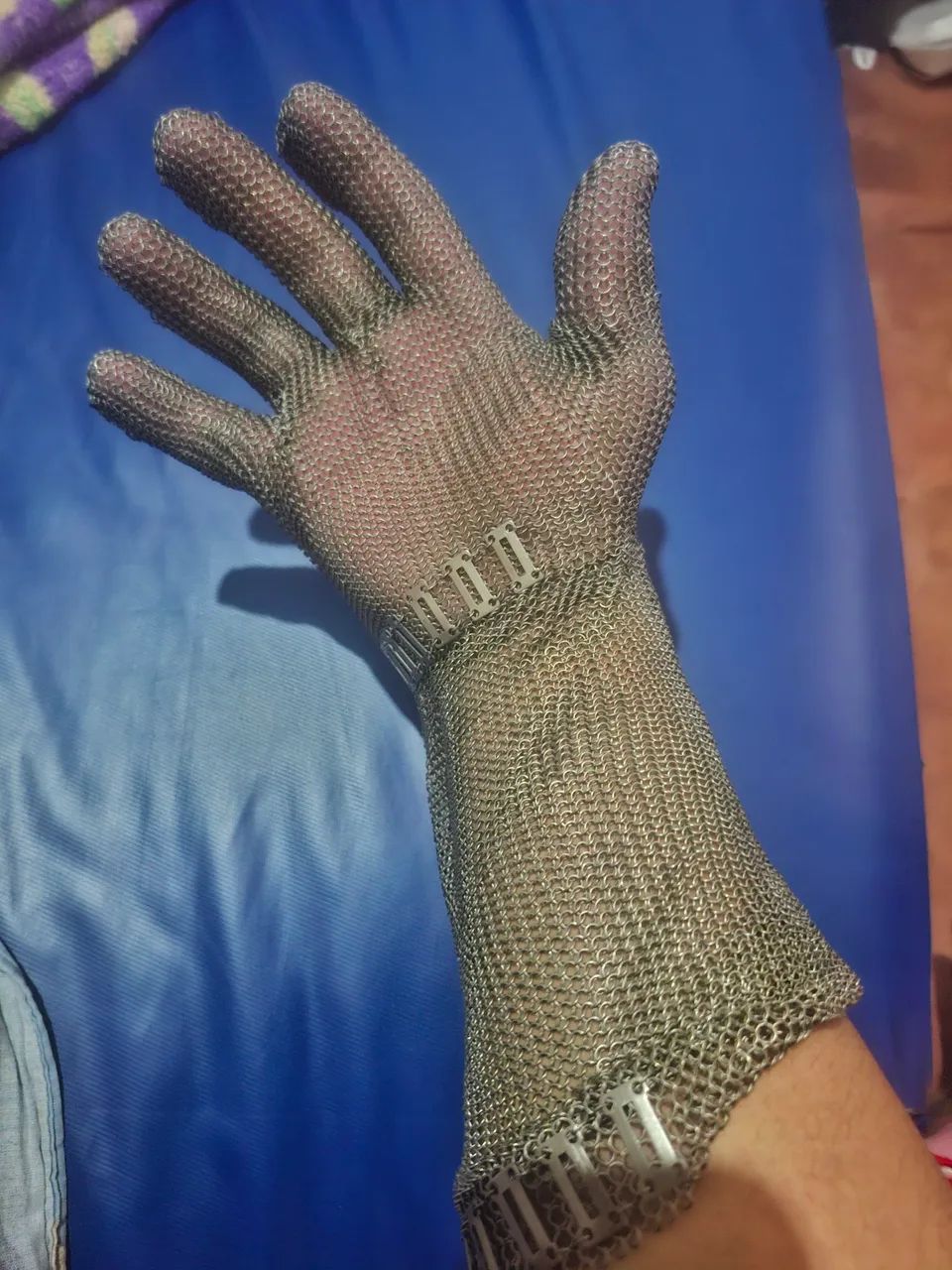 Vendo luva de aço GG