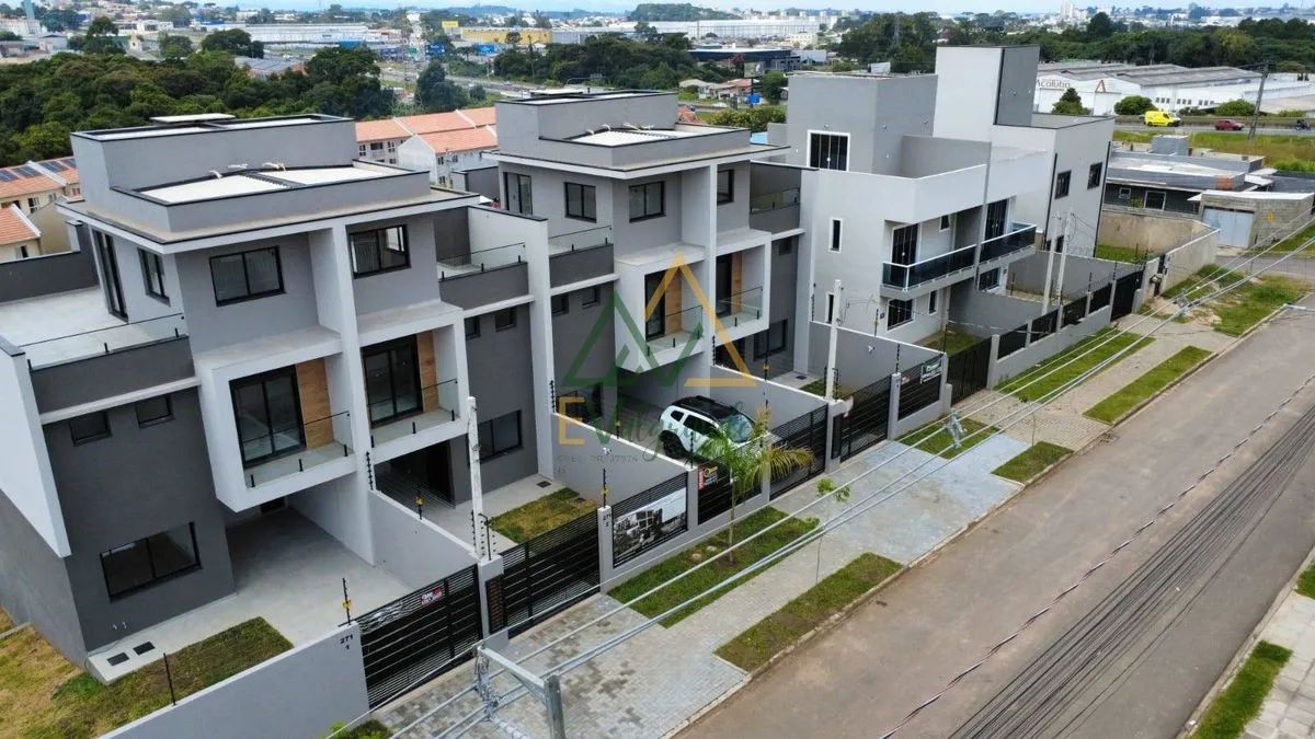 SOBRADO TRIPLEX - BAIRRO ATUBA