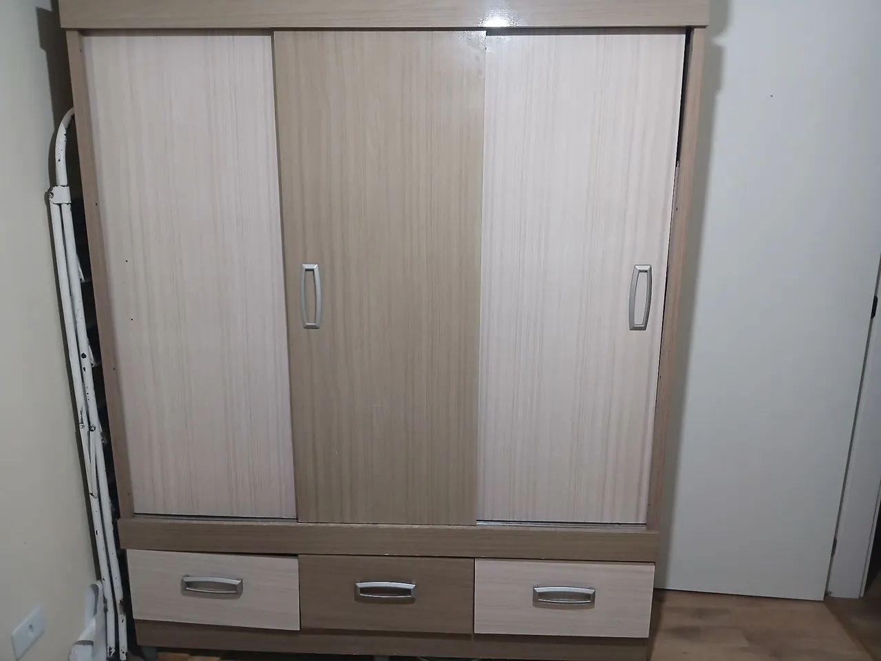Guarda Roupa 
