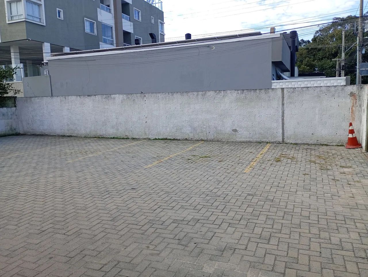 Terreno comercial com estacionamento. - Foto 4