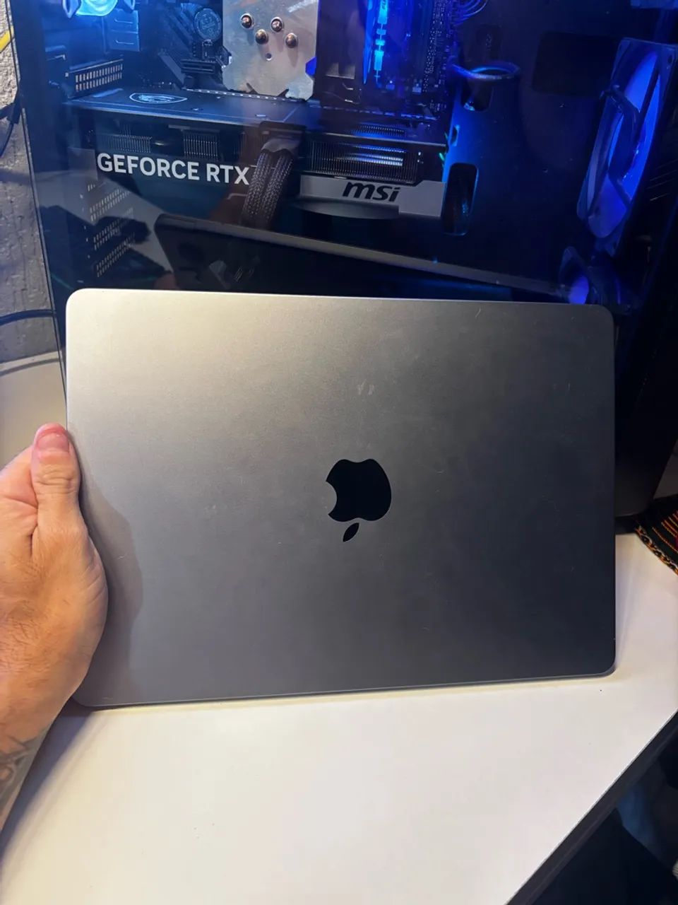 MacBook Air M2 - 8gb RAM - 256gb SSD