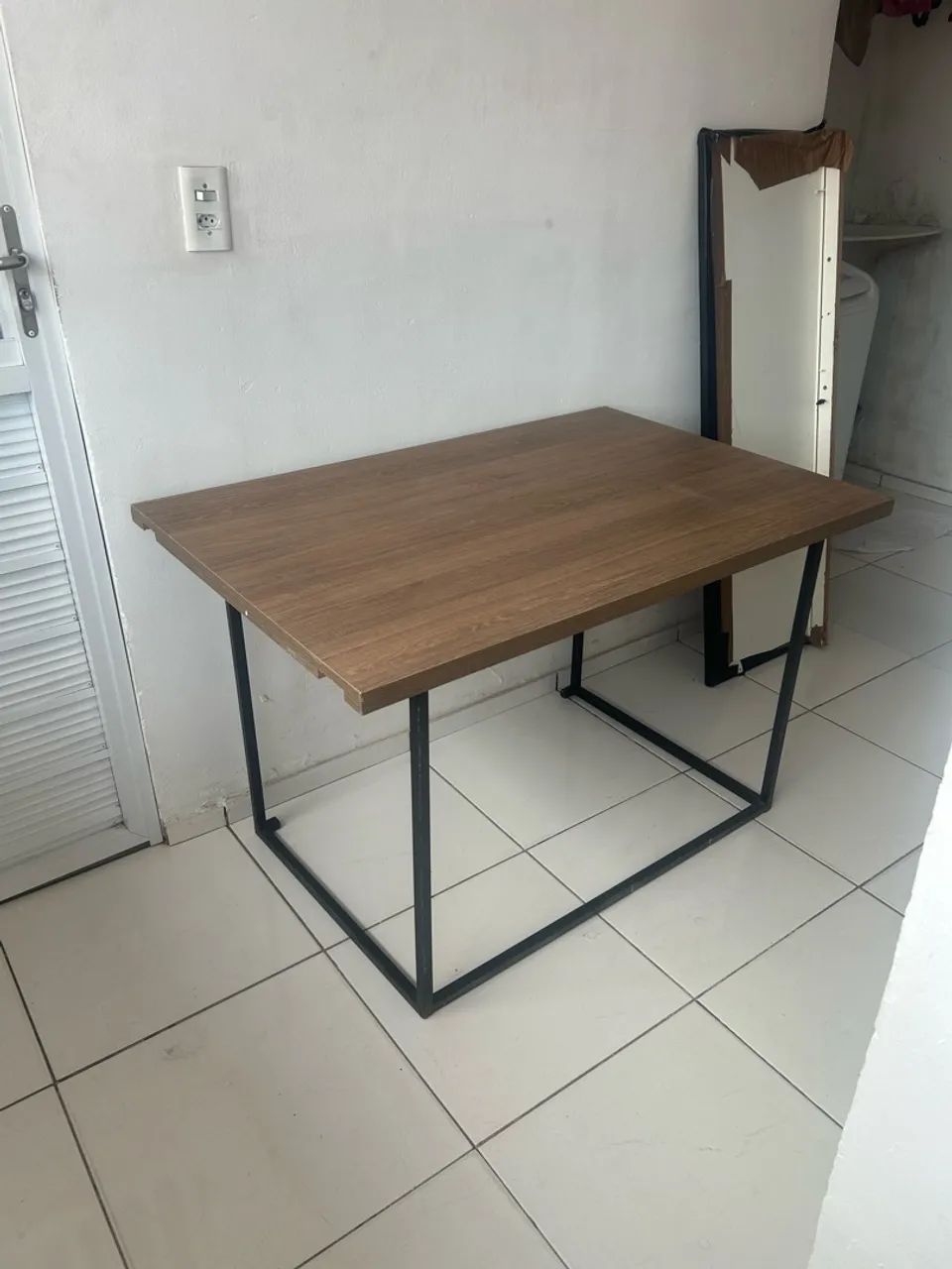 Mesa estilo industrial usada  - Foto 2