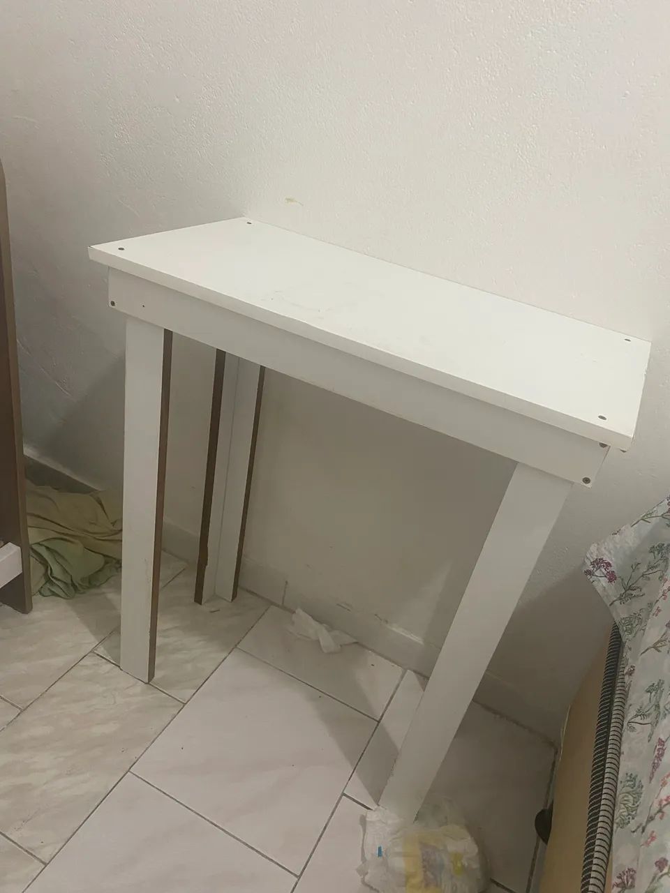 Mesinha ideal para cantinho do café ou notebook65573821434625121