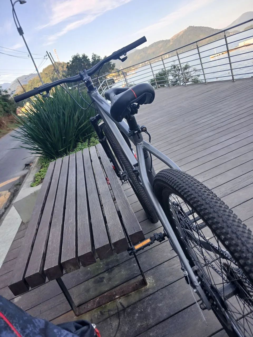 Vendo essa Bicicleta nova usada uma vez  - Foto 3