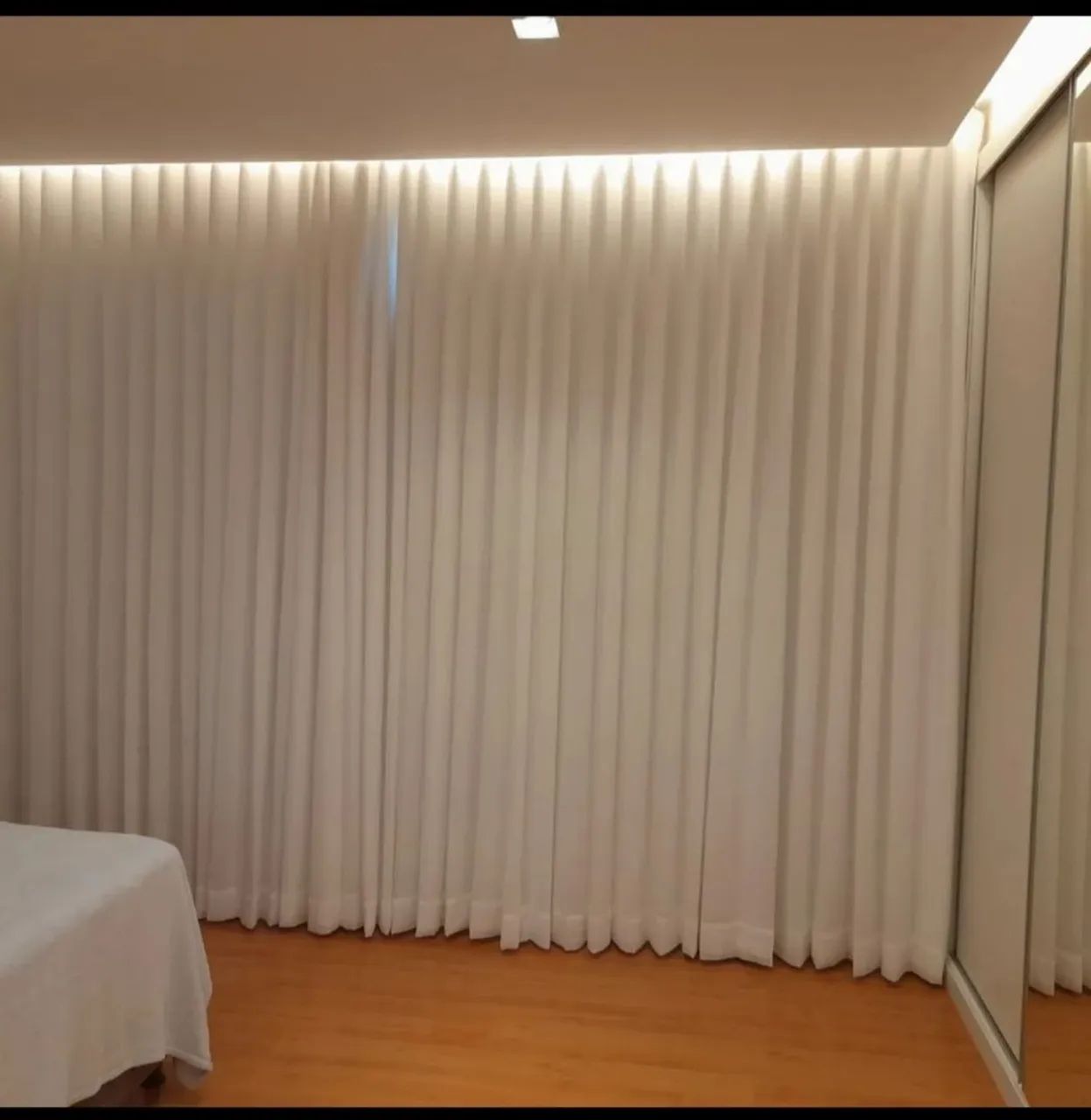 Costureira de cortinas