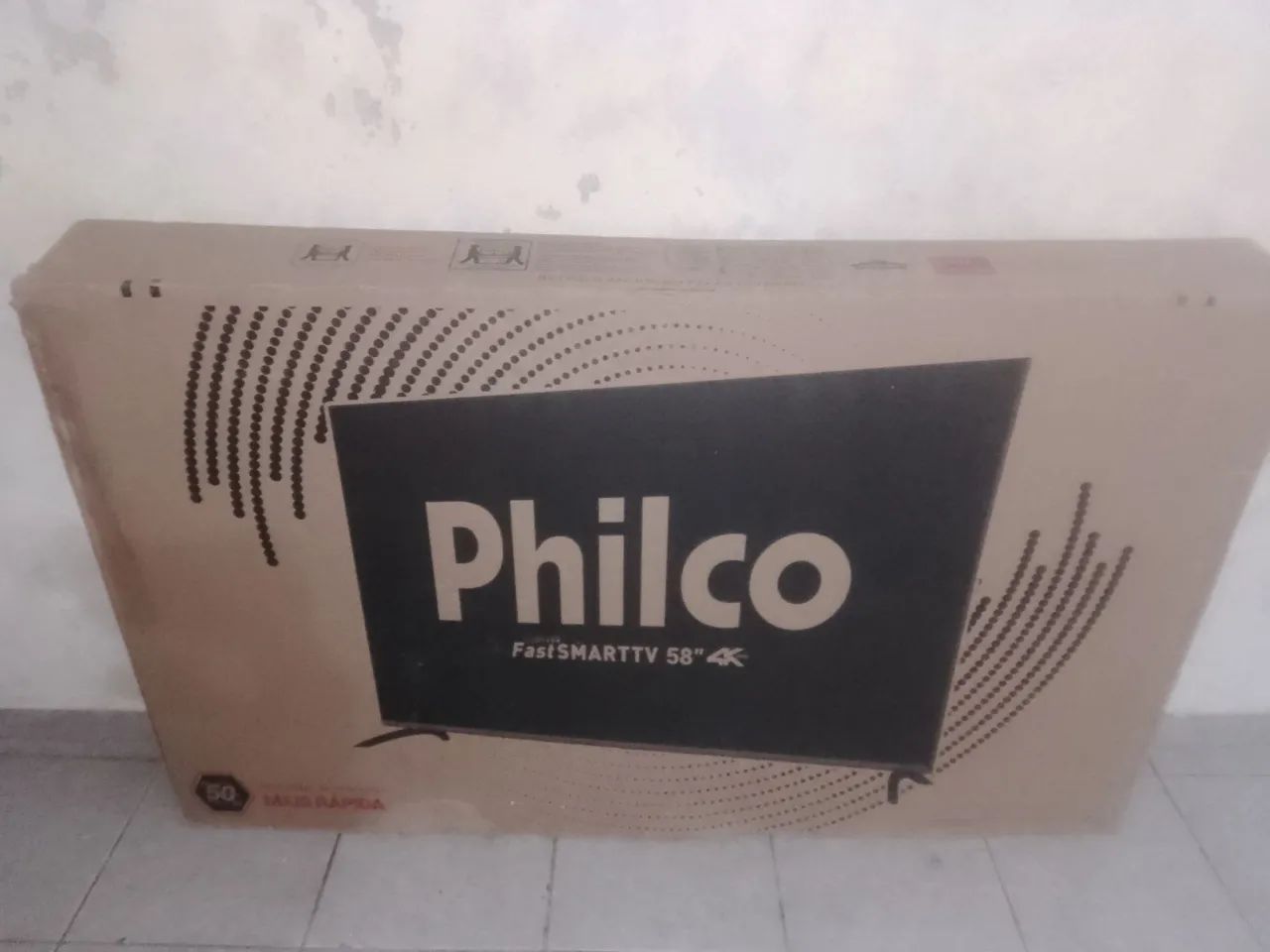 Vende TV 58 Philco 4k nova