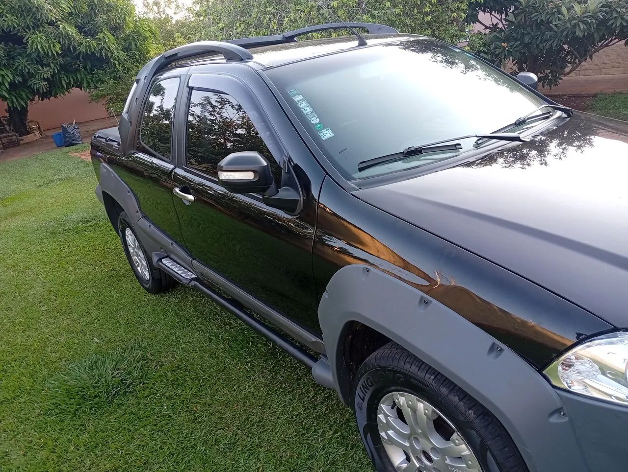 Fiat Strada Adventure1.8/ 1.8 Locker Flex CD 2012 - Foto 3