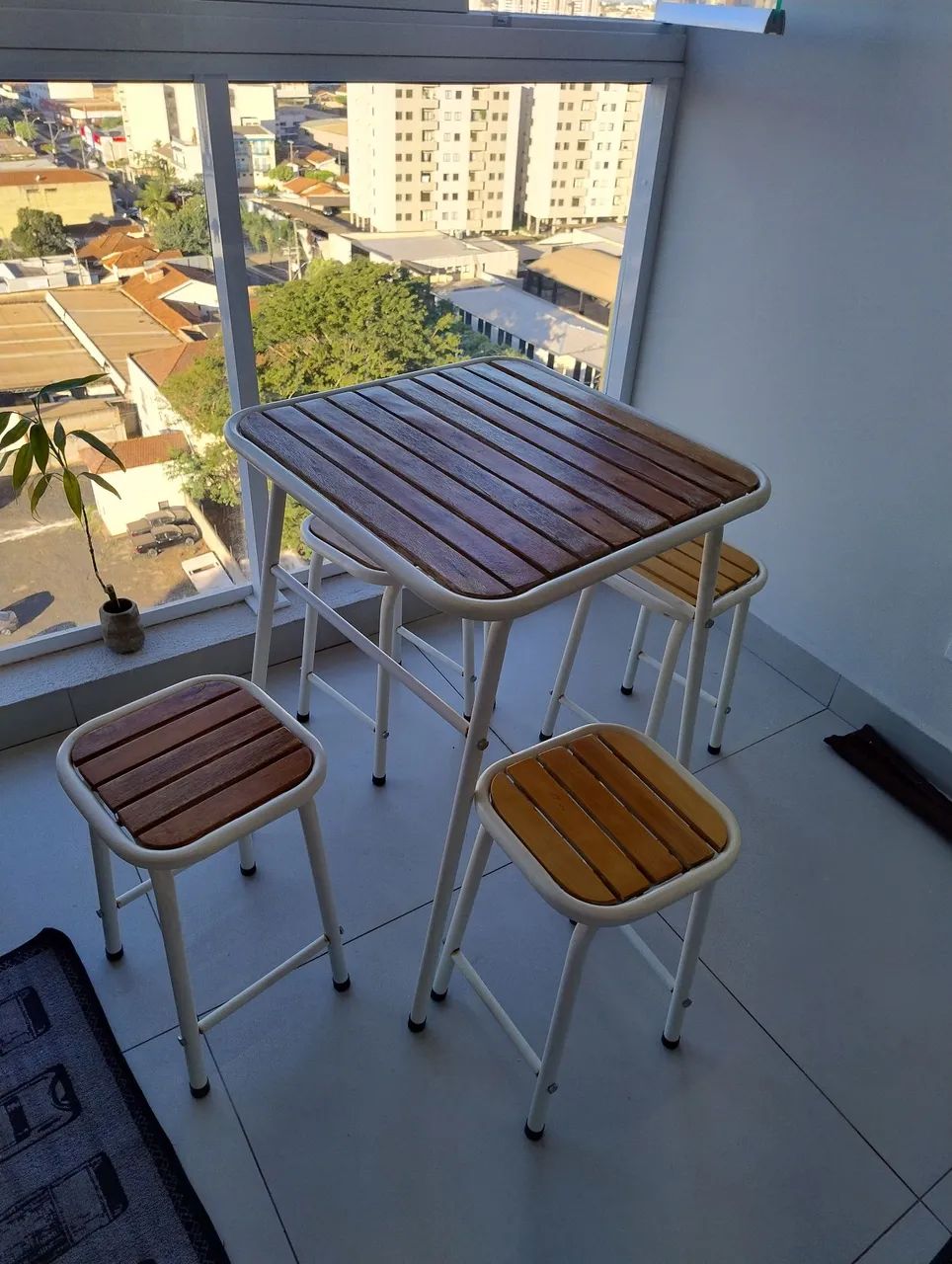 Mesa para sacada ou quintal