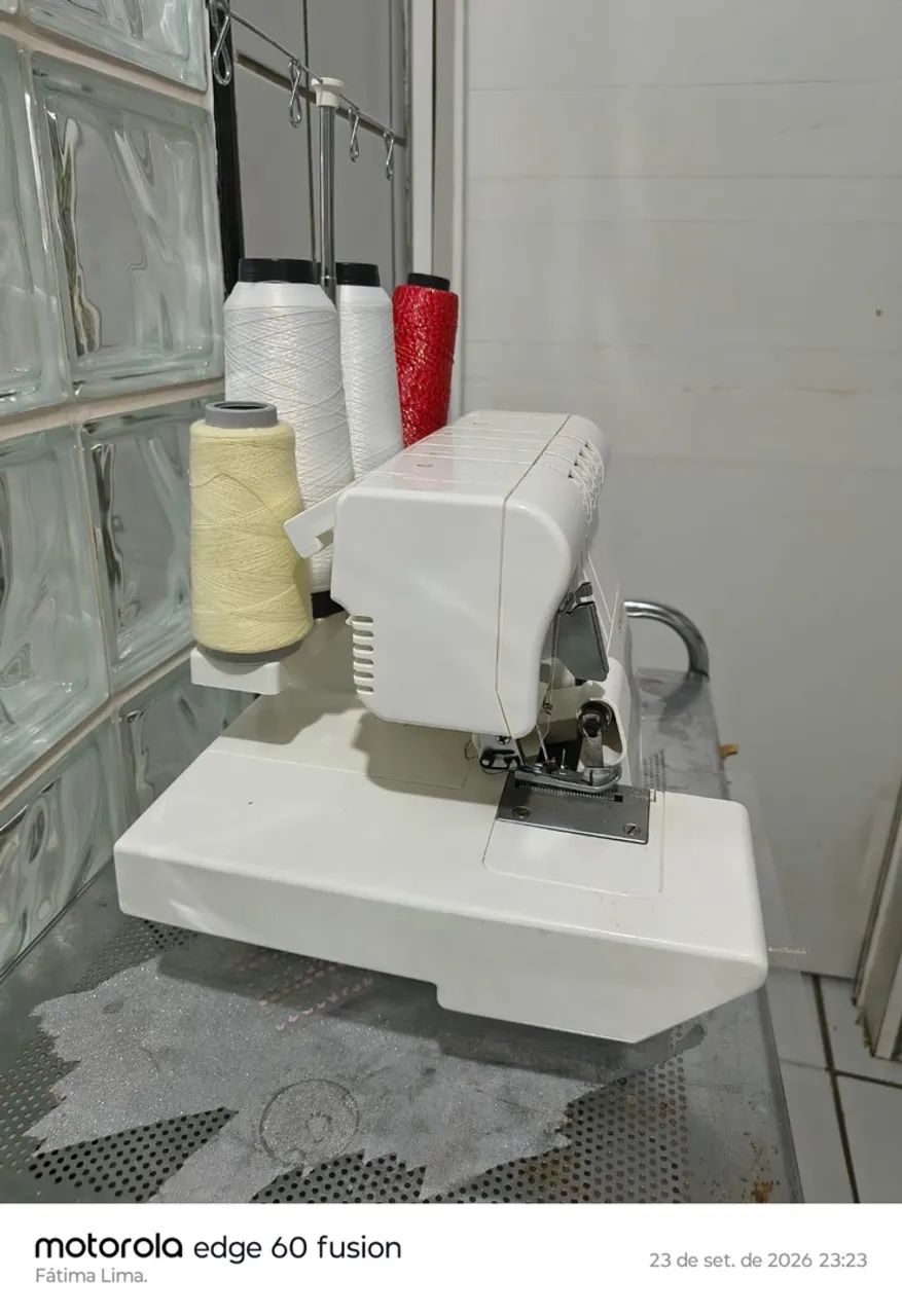 Máquina Overlock Singer - Foto 4