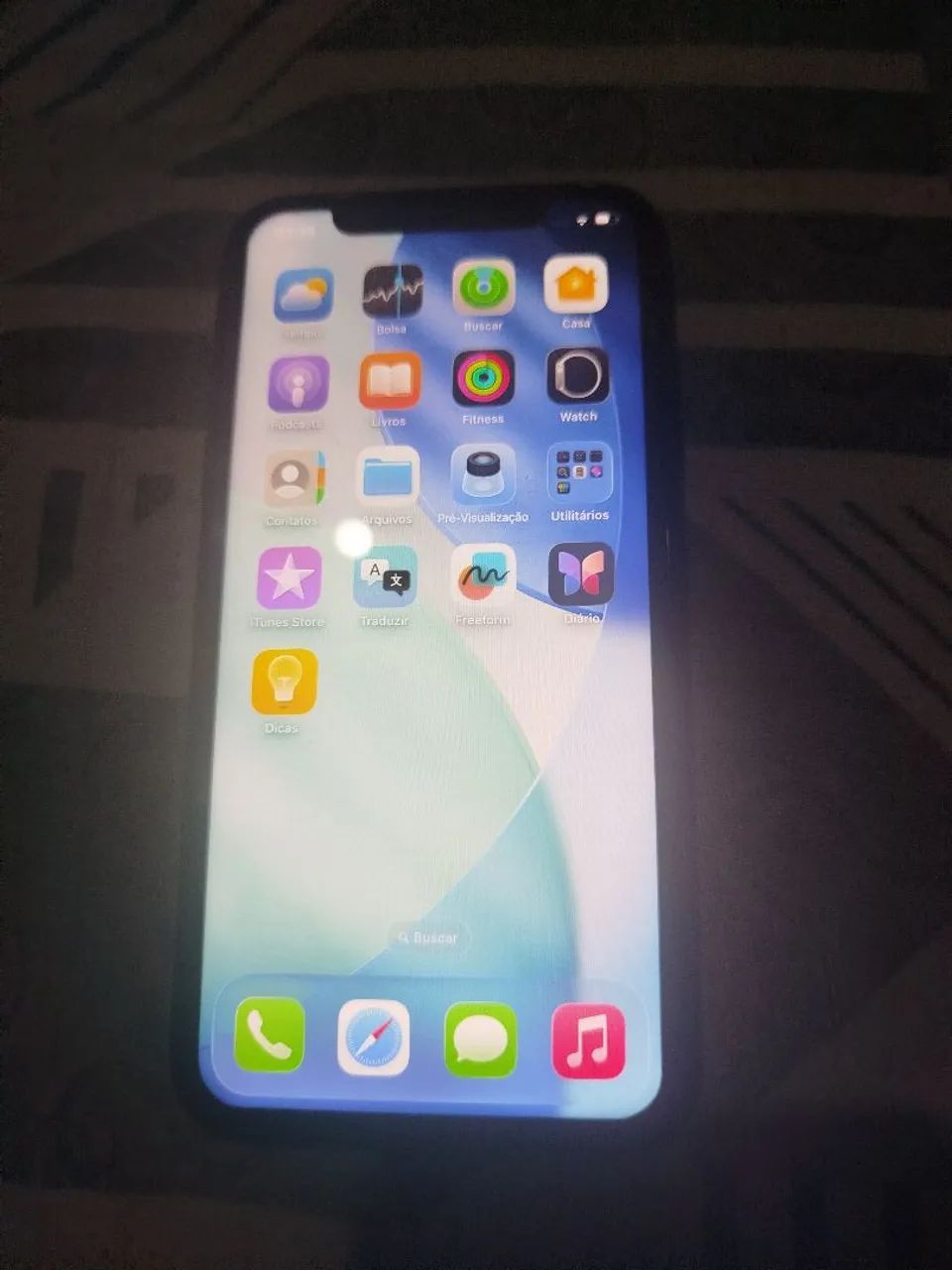 Oportunidade iPhone 11 usado 1300,00 com bateria boa .