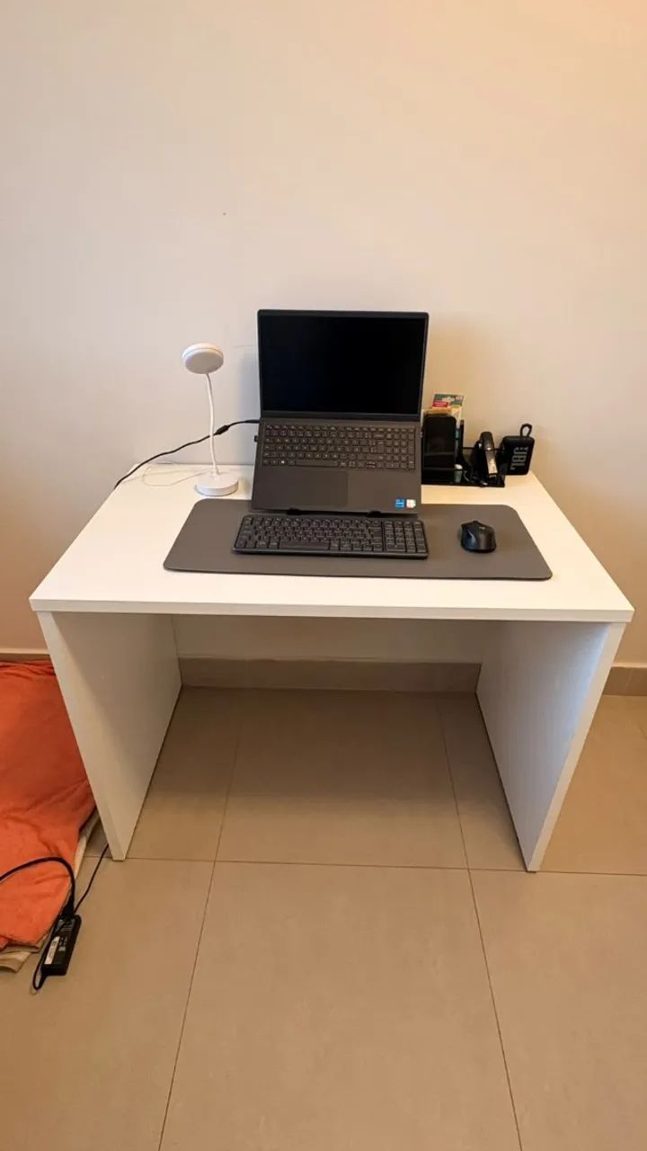 Escrivaninha de trabalho
