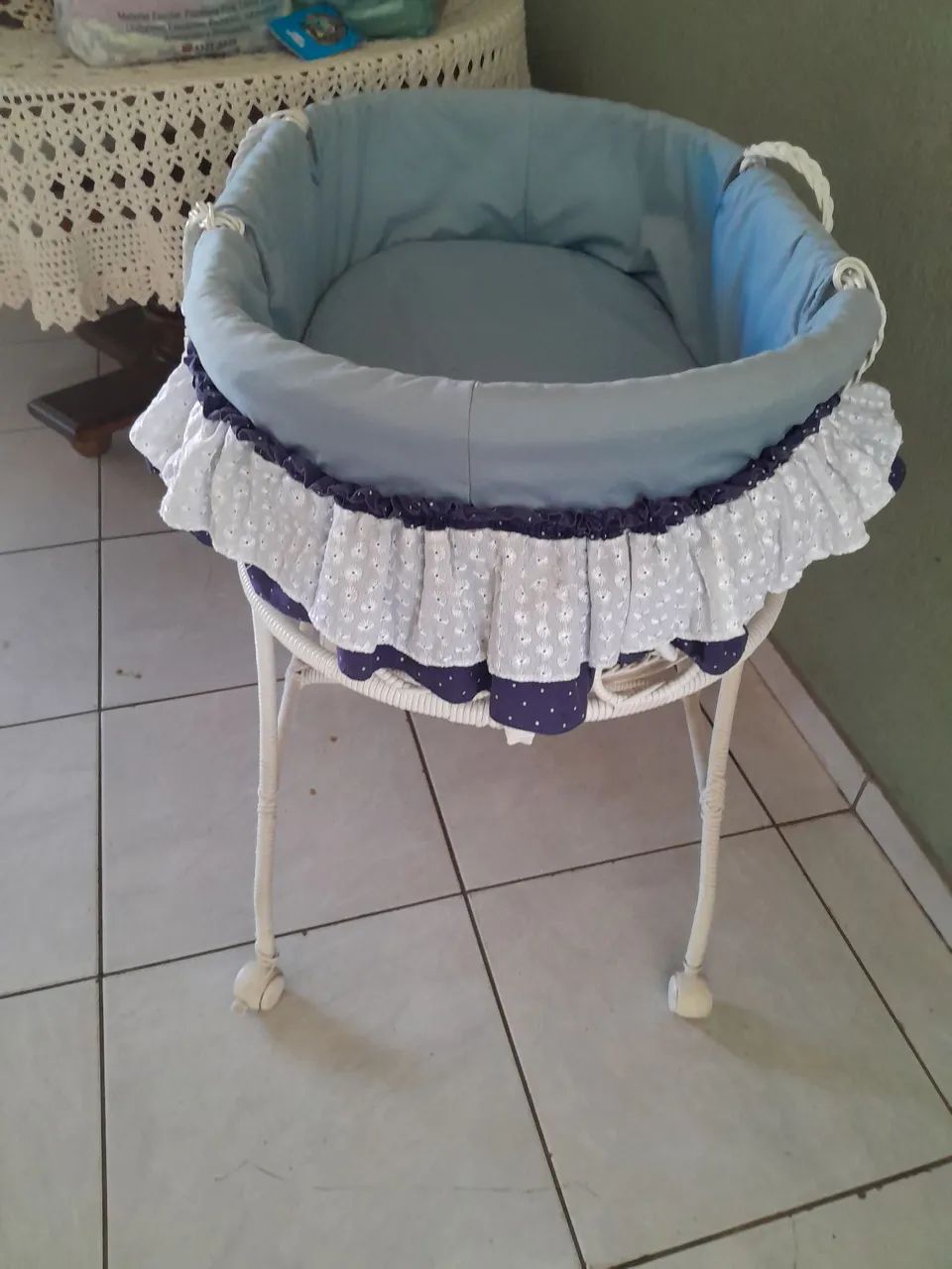 Berço redondo com rodas  - Foto 3