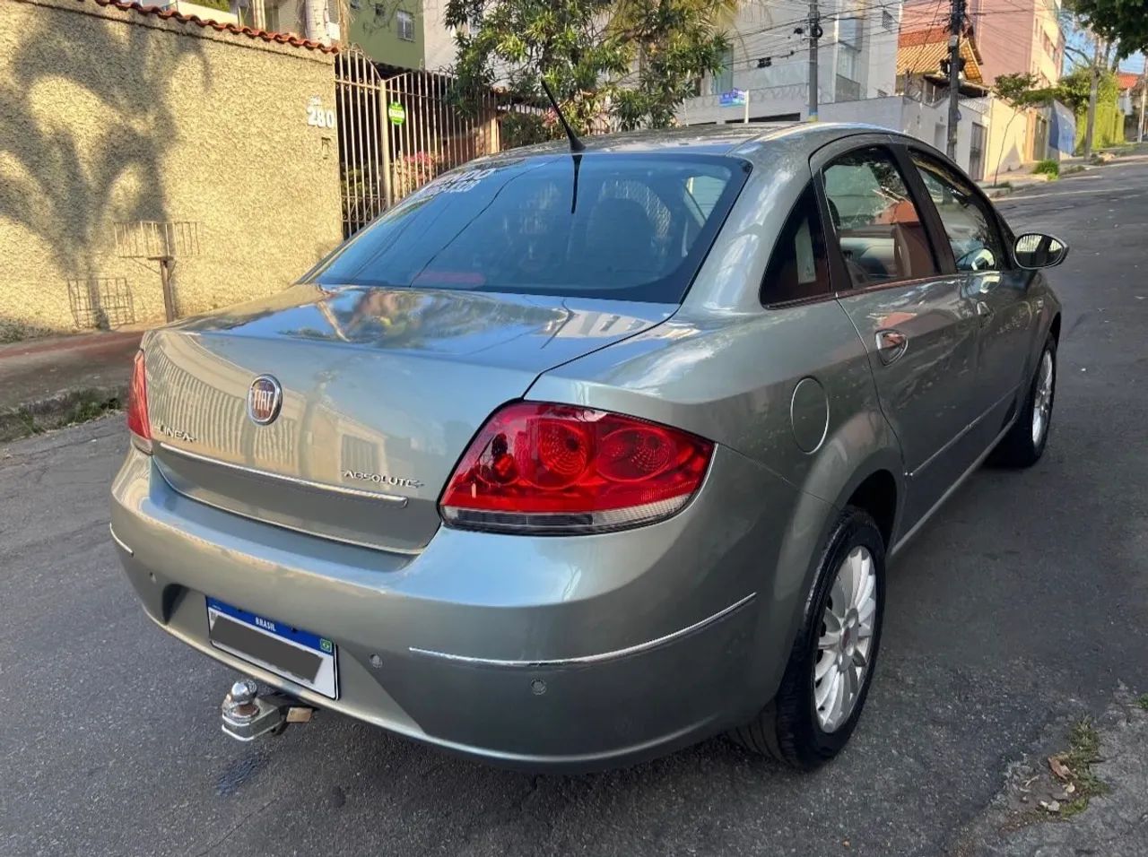 Fiat Linea Absolute 1.9/1.8 Flex Dualogic 4P 2010 - Foto 4