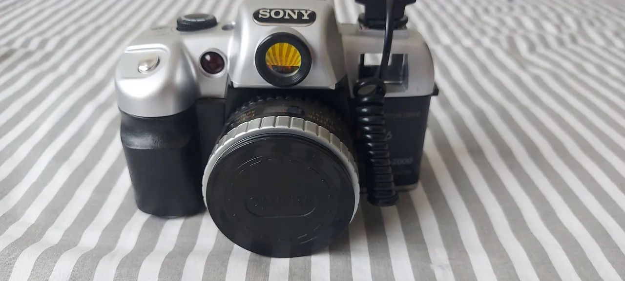 Câmera Sony DL 2000