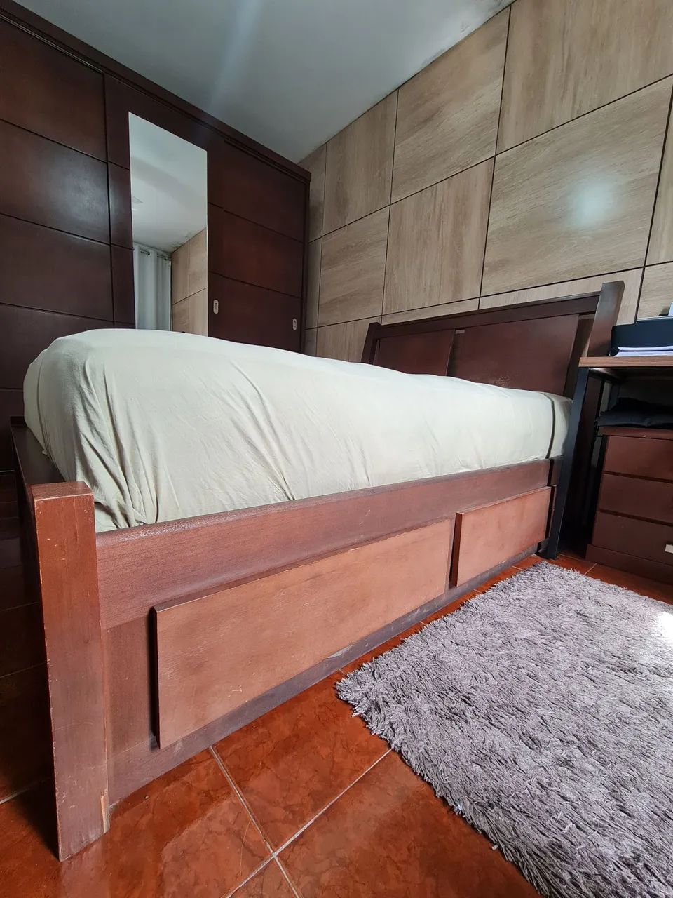 Cama de casal madeira maciça 4 gavetões. - Foto 3