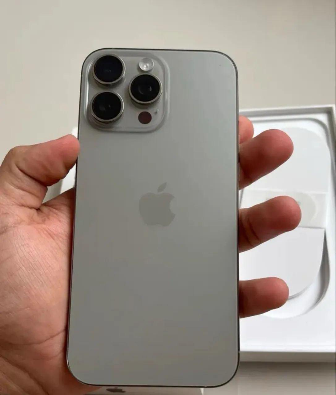 iPhone 16 pro max - Foto 2