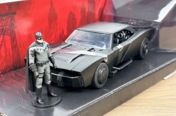 Vendo carro miniatura temáticos 1:24 escala  - Foto 5